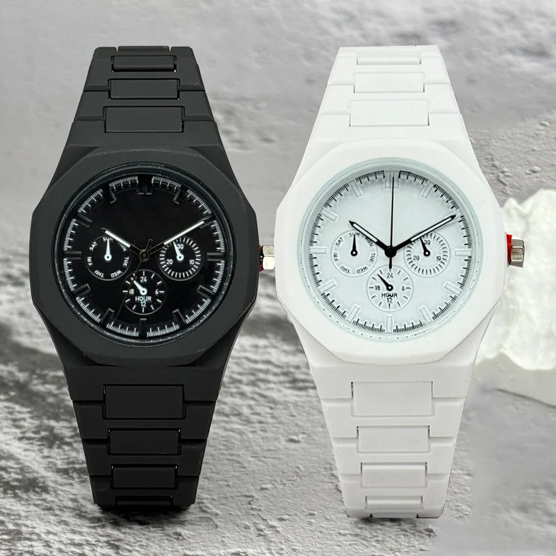 Reloj de pulsera de cuarzo de  - Luxury Watch News reseña y precio