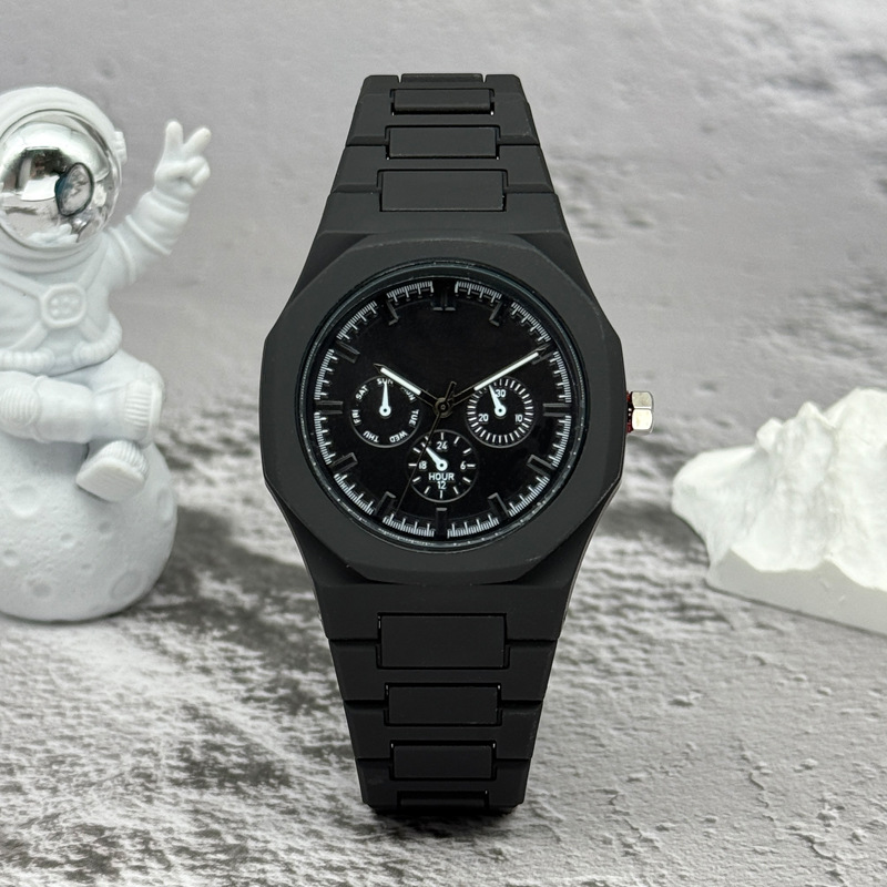 Reloj de pulsera de cuarzo de  - Luxury Watch News reseña y precio